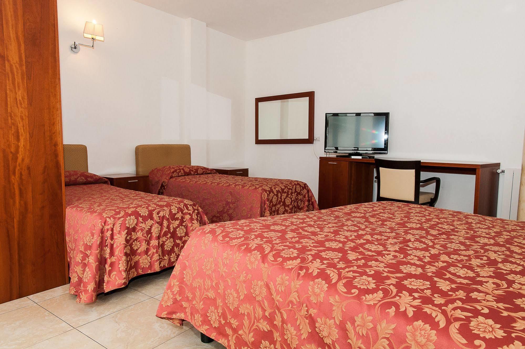 Hotel Demar ออลเบีย ภายนอก รูปภาพ